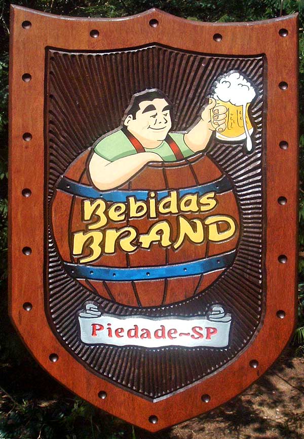 Emblema da empresa Bebidas Brand (Piedade-SP) com a imagem de seu fundador Mrcio Bran